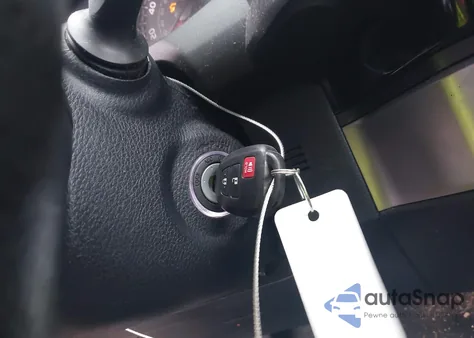 2017 Toyota Tacoma Sr V6 z USA, uszkodzony, nr VIN 5TFCZ5ANXHX068285